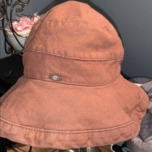 # 1369 Scalia Woman’s Hat